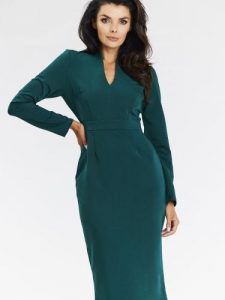 Sukienka Model A667 Bottle Green - awama. Zielone sukienki Awama, do pracy, l, bez wzorów, z elastanu, biznesowe, bez kołnierzyka, plus size, bez ramiączek, midi, dopasowane. Za 369,96 zł.