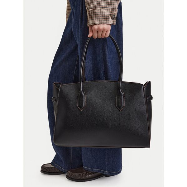 Torebka JENNY. Czarne shopper bag Jenny, bez wzorów, bez dodatków. Za 159,99 zł.