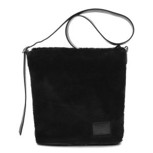 Czarna Torebka Big Star Modna Shopperka Damska. Czarne shopper bag Big Star, bez wzorów, z materiału, na ramię, bez dodatków. Za 169,00 zł.