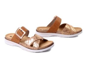 INBLU FA-06 021 camel, klapki damskie. Brązowe klapki Inblu, bez wzorów, bez obcasa. Za 101,90 zł.