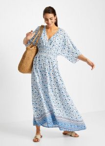 Długa sukienka. Niebieskie sukienki bonprix, bez wzorów, eleganckie, bez kołnierzyka, bez ramiączek, maxi. Za 179,99 zł.