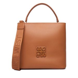 Torebka Nine West. Brązowe torebki klasyczne Nine West, z aplikacjami, bez dodatków. Za 199,99 zł.