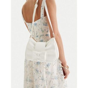 Torebka JENNY. Białe listonoszki Jenny, bez wzorów, bez dodatków. Za 119,99 zł.