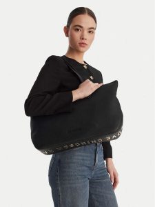 LOVE MOSCHINO Torebka JC4121PP1OLT0000 Czarny. Czarne shopper bag LOVE MOSCHINO, bez wzorów, ze skóry, bez dodatków. Za 773,99 zł.