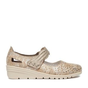 Półbuty Rieker. Brązowe czółenka Rieker, bez wzorów, bez obcasa, na koturnie, bez zapięcia. Za 329,99 zł.