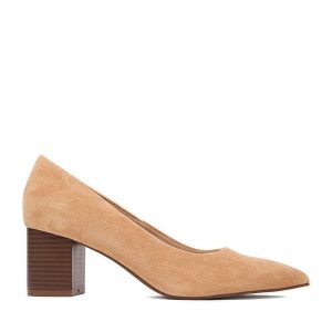 Czółenka JENNY. Brązowe czółenka Jenny, bez wzorów, bez obcasa, bez zapięcia. Za 129,99 zł.