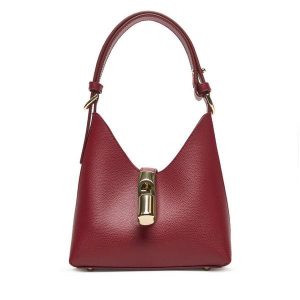 Torebka Furla. Czerwone torebki klasyczne Furla, bez wzorów, bez dodatków. Za 589,99 zł.