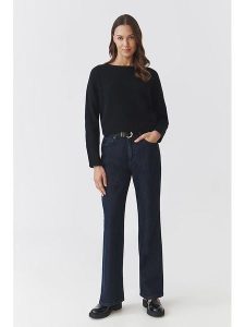 TATUUM Sweter w kolorze czarnym rozmiar: M. Czarne swetry oversize Tatuum, m, bez wzorów, ze splotem, bez ramiączek. Za 261,67 zł.