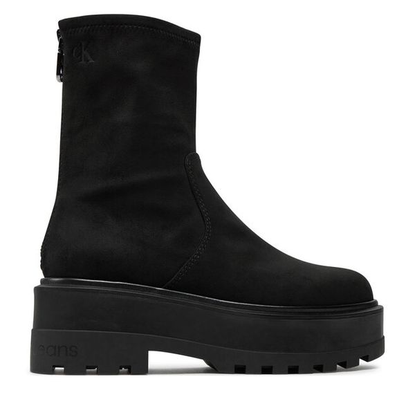 Botki Calvin Klein Jeans. Czarne botki Calvin Klein Jeans, bez wzorów, z jeansu, bez obcasa, na płaskiej podeszwie, bez zapięcia. Za 419,99 zł.