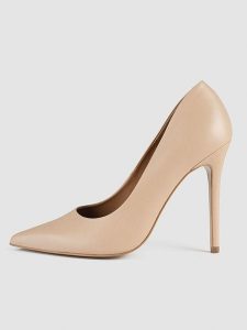 Loft37 Skórzane czółenka "Very Sexy" w kolorze beżowym rozmiar: 38. Brązowe czółenka Loft37, bez wzorów, bez obcasa, na szpilce, bez zapięcia. Za 347,99 zł.