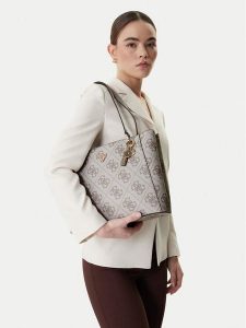 Guess Torebka Noelle II HWSO96 72250 Beżowy. Brązowe torebki klasyczne Guess, z aplikacjami, ze skóry, bez dodatków. Za 679,99 zł.