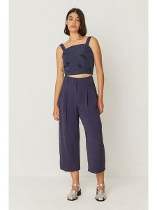 SKFK Top "Egia" w kolorze granatowo-czarnym rozmiar: 34. Niebieskie topy SKFK, bez wzorów, z bawełny, bez kołnierzyka, bez ramiączek. Za 173,99 zł.