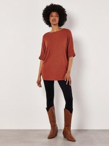 Apricot Sweter w kolorze czerwonobrązowym rozmiar: XS. Brązowe swetry oversize Apricot, xs, bez wzorów, bez ramiączek. Za 65,85 zł.
