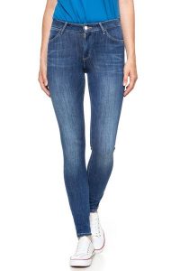 WRANGLER SUPER SKINNY SUMMER SKY W29JGT12W 112128559. Czarne rurki Wrangler, z bawełny. W wyprzedaży za 99,99 zł.