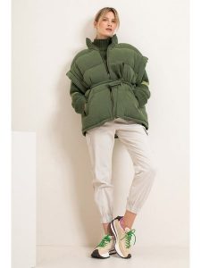 Josephine & Co Kamizelka w kolorze zielonym rozmiar: 42. Zielone kamizelki Josephine & Co, bez wzorów, z tkaniny, bez kołnierzyka, bez ramiączek, bez kaptura. Za 122,09 zł.