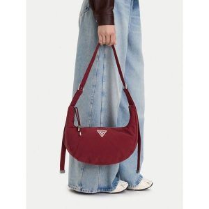 Torebka Guess Jeans. Czerwone torebki klasyczne Guess Jeans, z aplikacjami, z jeansu, bez dodatków. Za 169,99 zł.