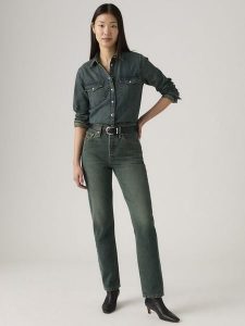 Levi's Dżinsy "501" - Mom fit - w kolorze niebieskim rozmiar: W27/L32. Niebieskie jeansy Levi's®, z aplikacjami, ze skóry, z podwyższonym stanem. Za 272,31 zł.