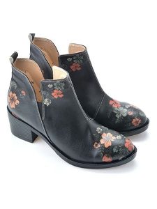 Goby Botki w kolorze czarnym ze wzorem rozmiar: 38. Czarne botki Goby, bez wzorów, z materiału, z okrągłym noskiem, bez obcasa, bez zapięcia. Za 347,99 zł.