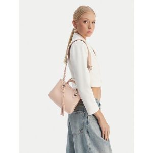 Torebka Emporio Armani. Czerwone torebki klasyczne Emporio Armani, bez wzorów, bez dodatków. Za 676,99 zł.