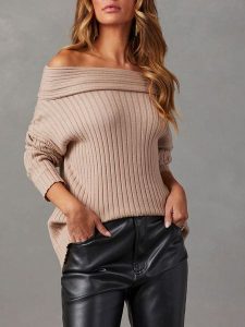 Milan Kiss Sweter w kolorze beżowym rozmiar: XL. Brązowe swetry oversize Milan Kiss, xl, bez wzorów, prążkowane, bez ramiączek. Za 130,99 zł.