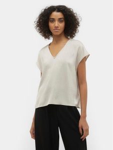 Vero Moda T-Shirt Marys Dana 10300421 Écru Regular Fit. T-shirty Vero Moda, s, bez wzorów, z syntetyku, bez kołnierzyka, bez ramiączek. Za 119,99 zł.