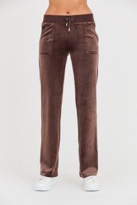 JUICY COUTURE Brązowe damskie spodnie Del Ray Pocket Pant, Rozmiar L. Brązowe spodnie dresowe Juicy Couture, l, bez wzorów, z dresówki. W wyprzedaży za 299,99 zł.