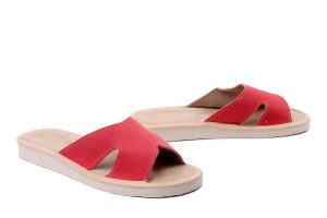 METEOR 118 Boho różowy, kapcie damskie. Czerwone kapcie Meteor, bez wzorów. Za 44,99 zł.