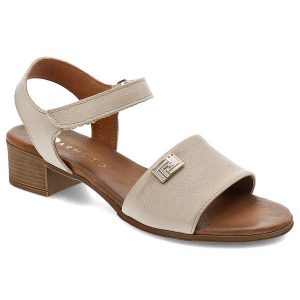 Beżowe Sandały Armodo Stylowe Obuwie Damskie. Brązowe sandały Armodo, bez wzorów, ze skóry, bez obcasa, na obcasie, bez zapięcia. Za 299,00 zł.
