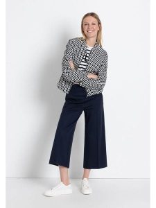 More & More Kurtka w kolorze biało-czarnym rozmiar: 38. Białe kurtki More & More, bez wzorów, bez kaptura. Za 173,99 zł.