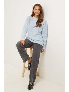 Soft Cashmere Sweter w kolorze błękitnym rozmiar: 36/38. Niebieskie swetry oversize Soft Cashmere, bez wzorów, z kaszmiru, bez ramiączek. Za 126,15 zł.