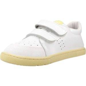 Buty TITANITOS L540 IKER Żółty. Żółte buty trekkingowe TITANITOS, ze skóry, bez zapięcia. Za 242,99 zł.