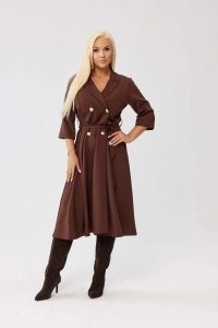 Elegancka żakietowa sukienka Marietta w czekoladowym kolorze OVERSIZE PLUS SIZE XXL JESIEŃ. Brązowe sukienki Moda Size Plus Iwanek, do pracy, na jesień, l, bez wzorów, z elastanu, biznesowe, bez kołnierzyka, plus size, bez ramiączek, mini, oversize. Za 325,00 zł.