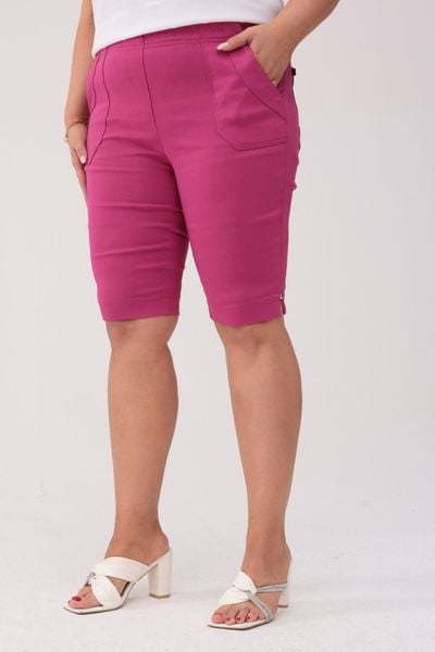 Komfortowe amarantowe spodnie bermudy PLUS SIZE XXL OVERSIZE. Czerwone spódnice Nasi partnerzy, plus size, bez wzorów, z elastanu, plus size, mini. W wyprzedaży za 85,40 zł.