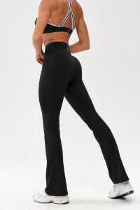 Damskie legginsy dzwony sportowe fitness Rough Radical Mocha Active. Brązowe legginsy ROUGH RADICAL, bez wzorów, z dzianiny, z podwyższonym stanem, długie. Za 143,92 zł.