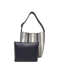 Guess Torebka HWAS96 62040 Granatowy. Niebieskie torebki klasyczne Guess, z aplikacjami, z materiału, bez dodatków. Za 359,99 zł.