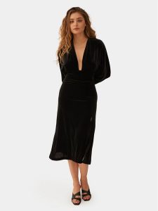 Undress Code Sukienka koktajlowa Date Night 477 Czarny Slim Fit. Czarne kombinezony Undress Code, xs, bez wzorów, z syntetyku, wizytowe, bez kołnierzyka, bez ramiączek. Za 489,99 zł.