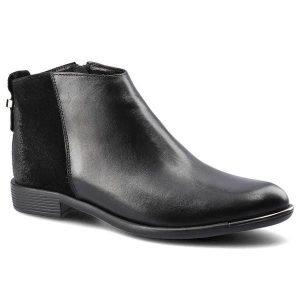Czarne Botki Carinii Damskie Wygodne Buty. Czarne botki Carinii, z aplikacjami, z materiału, bez obcasa, na płaskiej podeszwie, bez zapięcia. Za 289,00 zł.