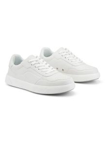 Inselhauptstadt Sneakersy w kolorze białym rozmiar: 37. Białe trampki Inselhauptstadt, bez wzorów, bez zapięcia. Za 70,57 zł.