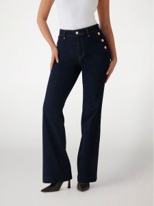 Guess Jeansy W5RA0P D5PW1 Niebieski Regular Fit. Niebieskie jeansy Guess, z aplikacjami, z bawełny. Za 429,99 zł.