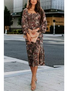 Milan Kiss Sukienka w kolorze brązowym ze wzorem rozmiar: XL. Brązowe sukienki Milan Kiss, na co dzień, xl, bez wzorów, bez kołnierzyka, bez ramiączek, midi, proste. Za 109,78 zł.