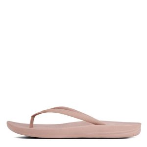 Klapki damskie FitFlop Iqushion. Brązowe klapki FIT FLOP, bez wzorów, z materiału, bez obcasa. Za 227,00 zł.
