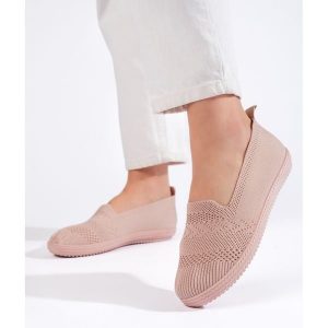 Różowe materiałowe slip on damskie. Czerwone trampki bez wzorów, z materiału, bez zapięcia. Za 80,05 zł.