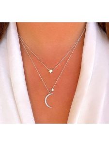 Les Petites Précieuses Srebrny naszyjnik z elementami ozdobnymi - dł. 39 cm rozmiar: onesize. Szare naszyjniki Les Petites Précieuses, z cyrkonią, srebrne. Za 148,96 zł.