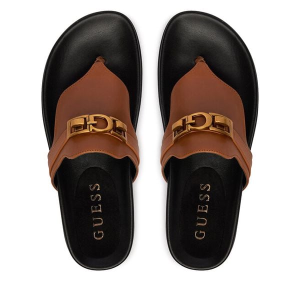 Japonki Guess. Brązowe klapki Guess, z aplikacjami, bez obcasa. Za 477,99 zł.
