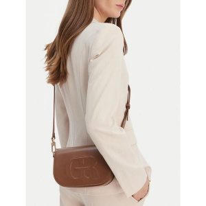 Torebka GINO ROSSI. Brązowe listonoszki Gino Rossi, bez wzorów, bez dodatków. Za 179,99 zł.