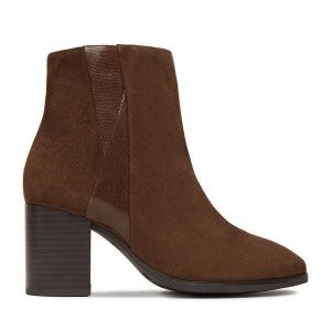 Botki Lasocki. Brązowe botki Lasocki, bez wzorów, bez obcasa, na słupku, bez zapięcia. Za 269,99 zł.
