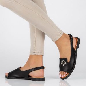 Czarne sandały damskie Filippo Ds3666/26. Czarne sandały Filippo, bez wzorów, ze skóry, bez obcasa, na obcasie, bez zapięcia. Za 169,00 zł.