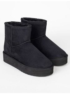 ISLAND BOOT Botki zimowe "Stela" w kolorze czarnym rozmiar: 40. Czarne botki Island Boot, na zimę, bez wzorów, bez obcasa, bez zapięcia. Za 171,28 zł.