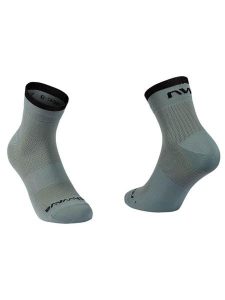 Skarpety rowerowe NORTHWAVE Origin Sock. Zielone skarpetki Northwave, bez wzorów. Za 33,00 zł.