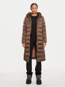 CMP Płaszcz zimowy 34K0046F Brązowy Regular Fit. Brązowe płaszcze CMP, na zimę, bez wzorów, z syntetyku, bez kaptura. Za 559,99 zł.